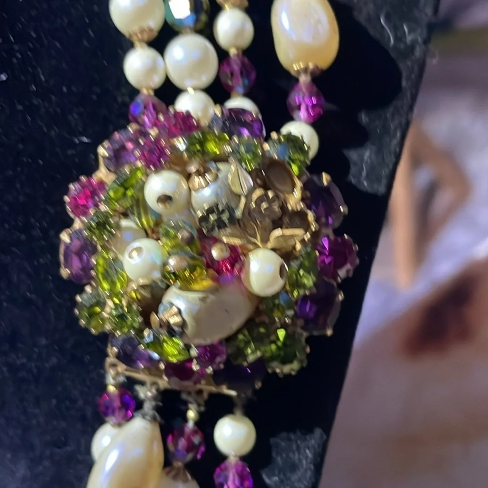 Vintage Original By Robert Elegant Pearl and Gemstone Necklace 17 1/2”